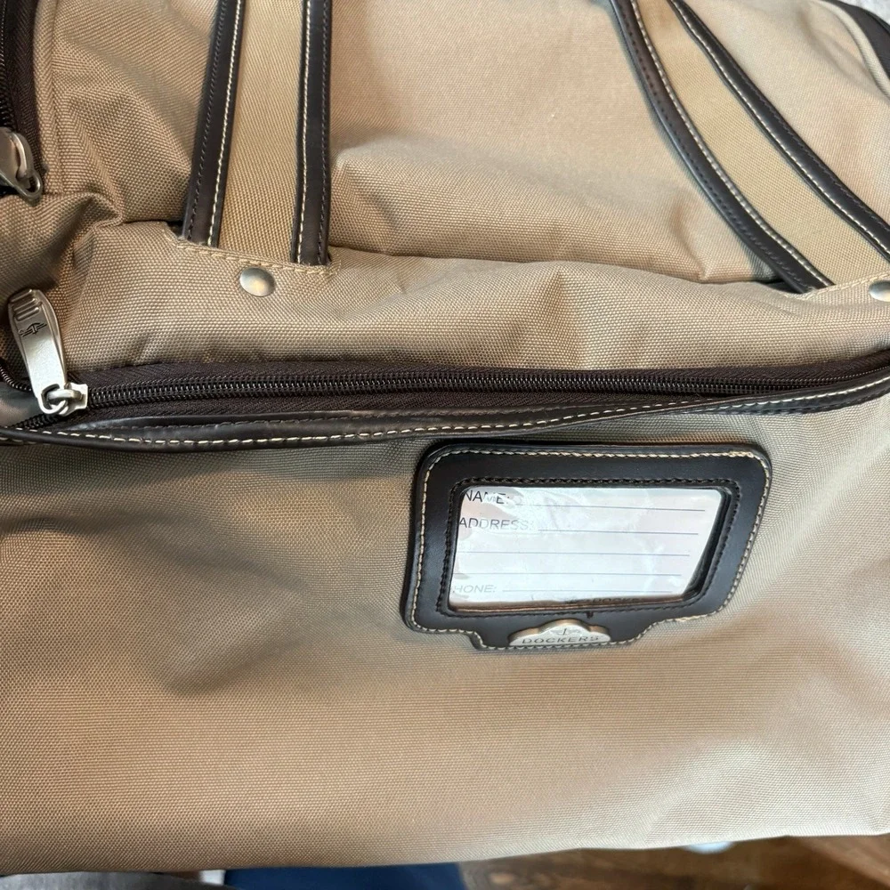 Dockers MDavis Tan Mid Size Duffel Bag